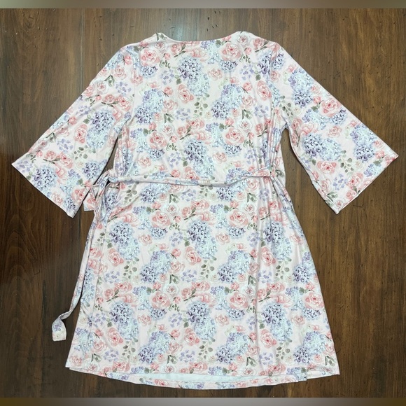 Caden Lane Henlee’s Hydrangea Print Maternity Hospital Robe One Size Floral Chic - Picture 3 of 14